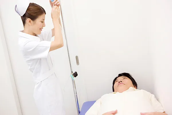 鎮痛剤と鎮静剤を併用しています