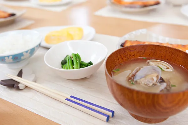 まずは食事と運動の面にアプローチします